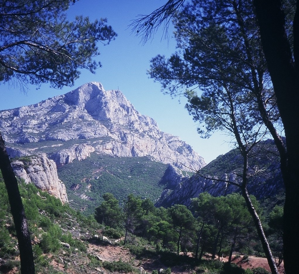 Randonnée La SainteVictoire AixenProvence  V+ Petite Camargue