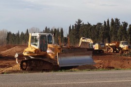 Les pelleteuses en action aux abords du CD135