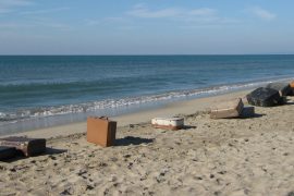 01_valises-abandonnees