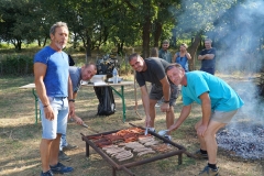 équipe Moto Cross aux grillades